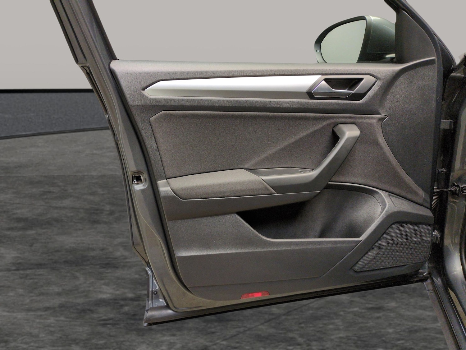 Used Volkswagen T-Roc 2023 for sale - 78028376: Photo 23