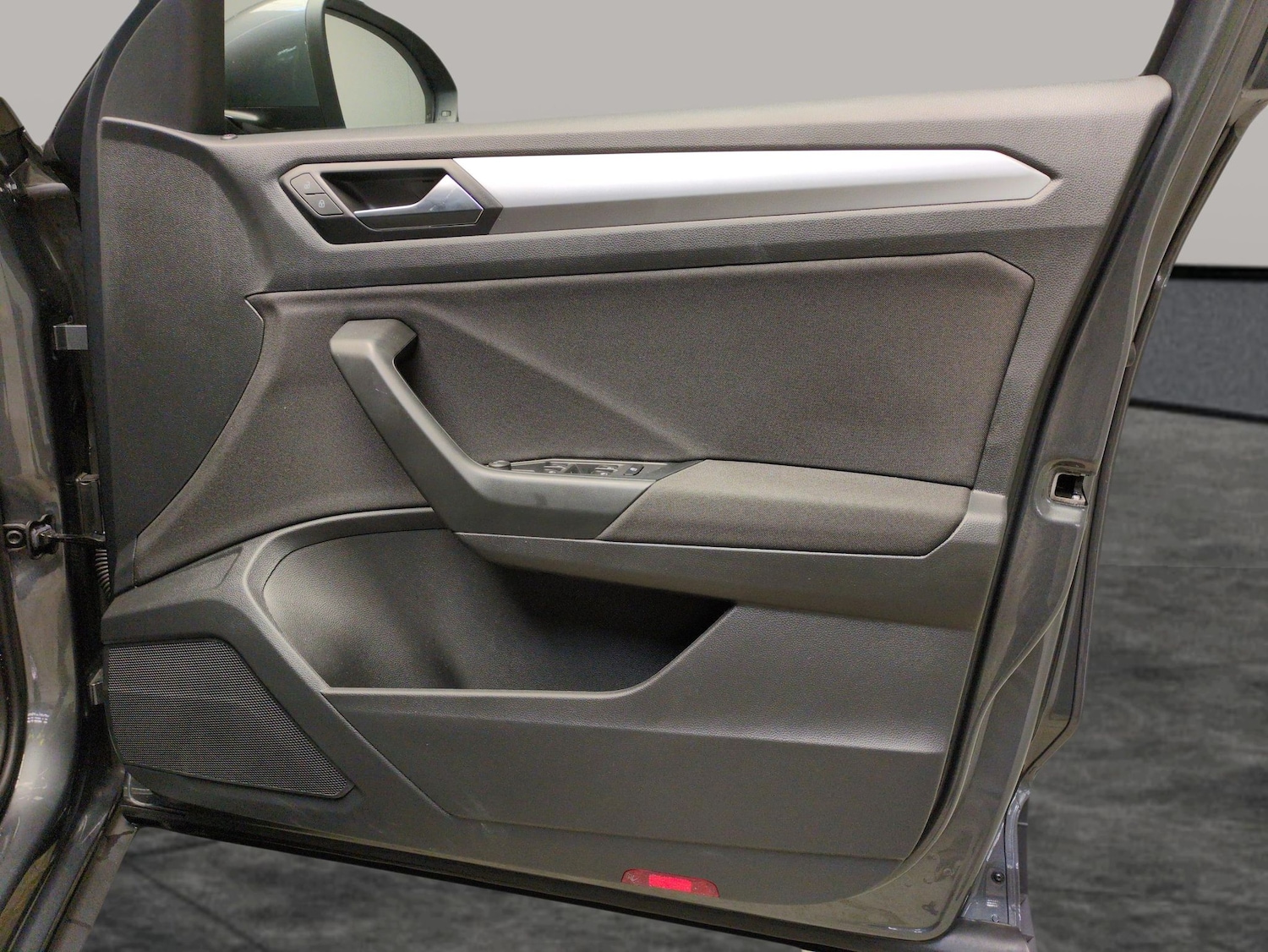 Used Volkswagen T-Roc 2023 for sale - 78028376: Photo 26