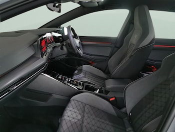 Used Volkswagen Golf 2023 for sale - 76542619: Photo