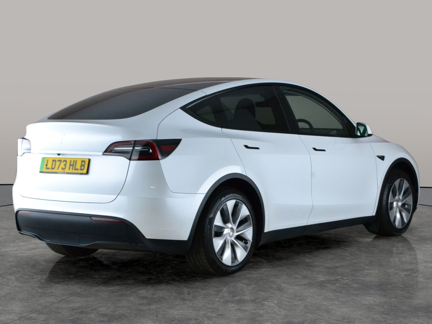 Used Tesla Model Y 2024 for sale - 77960545: Photo 11