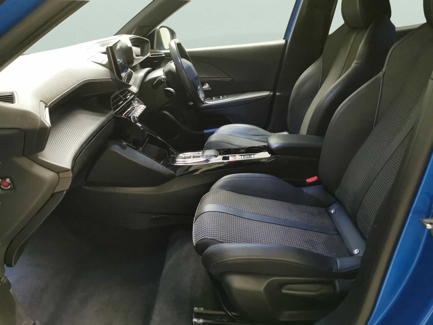 Used Peugeot 2008 2022 for sale - 77797958: Photo 4