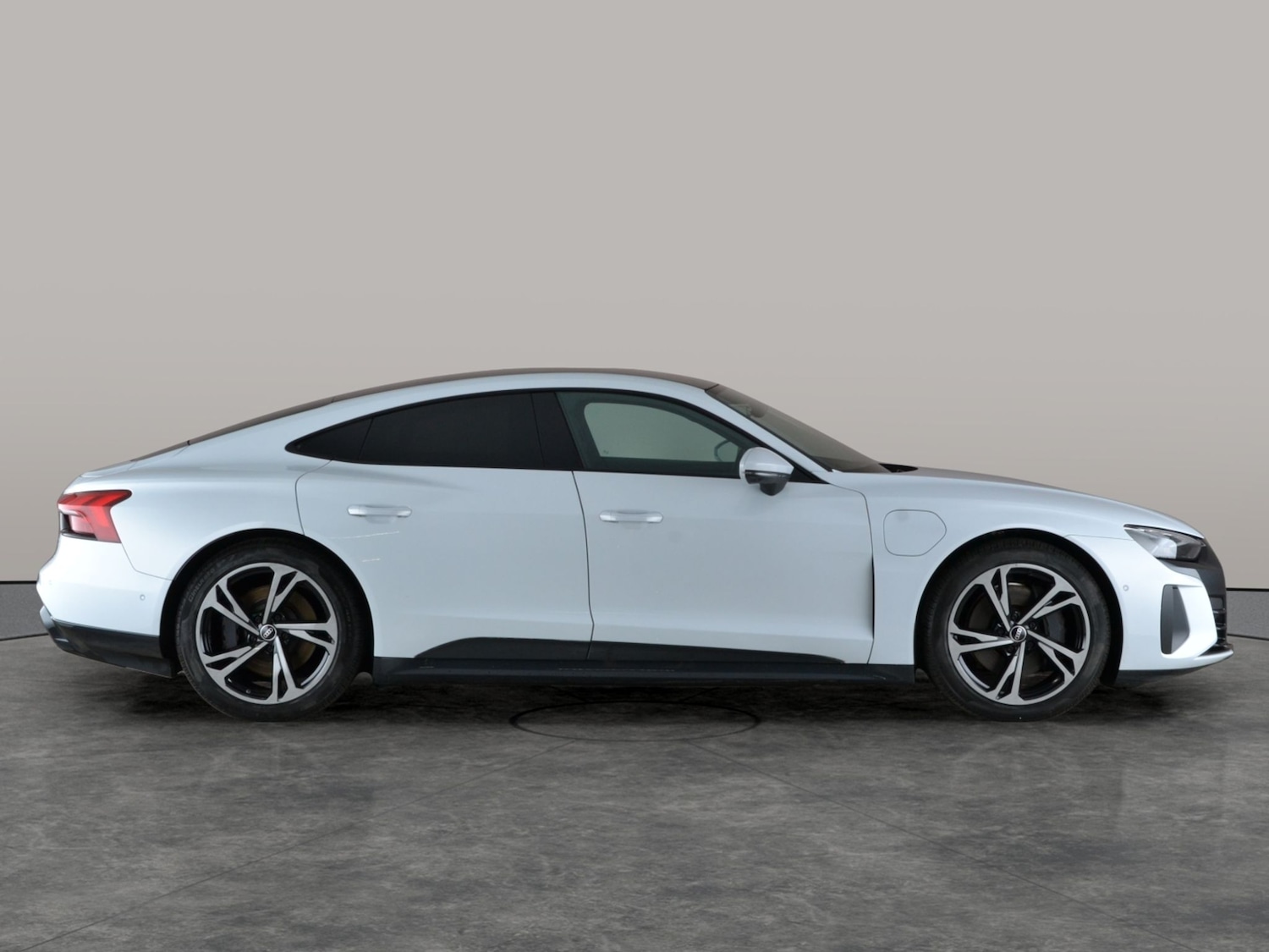 Used Audi e-tron GT 2022 for sale - 77235737: Photo 8