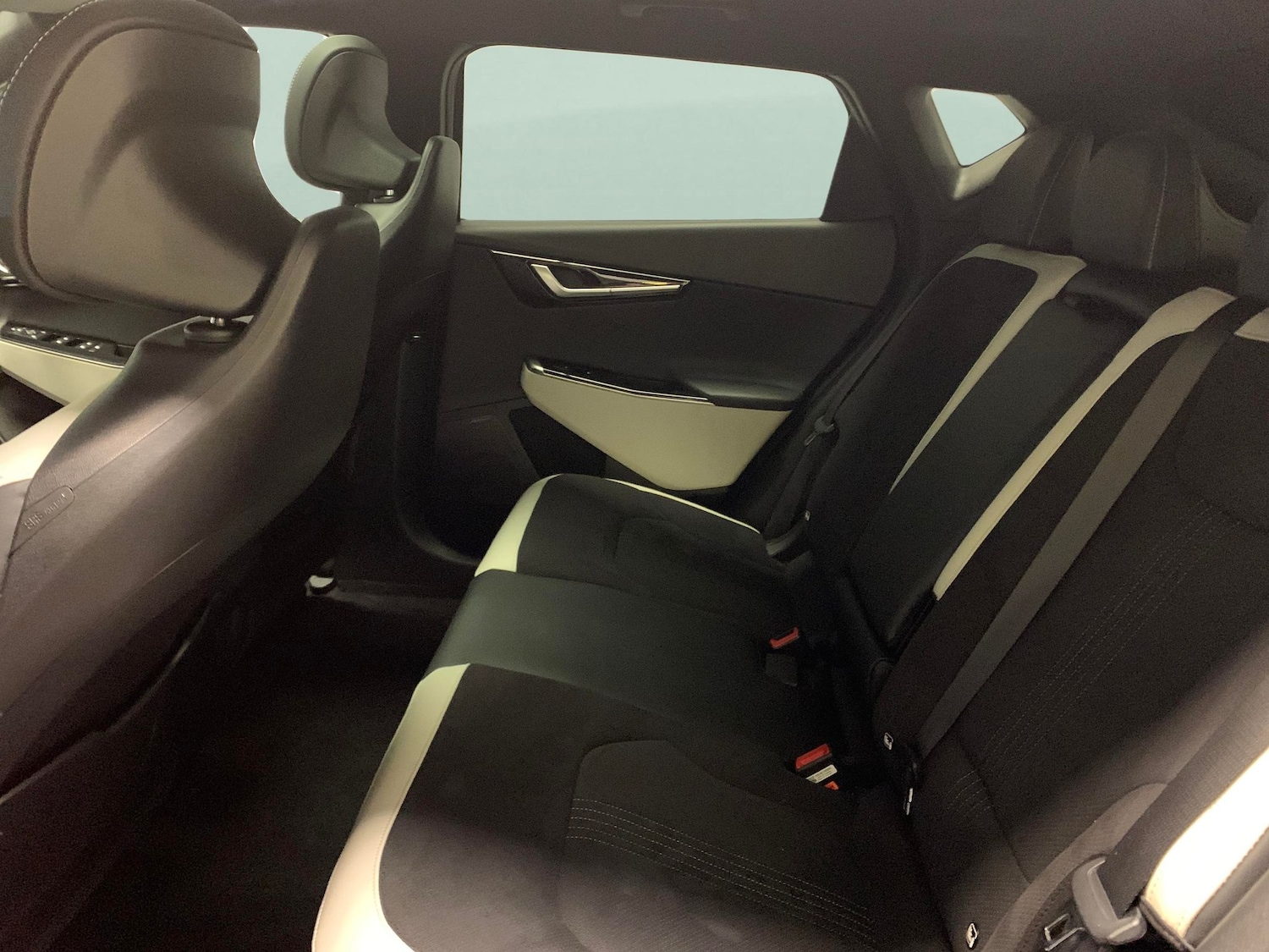 Used Kia EV6 2023 for sale - 77061977: Photo 33