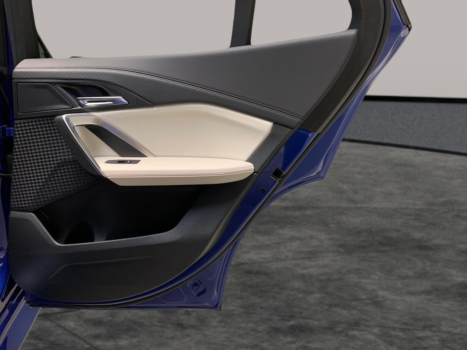 Used BMW iX2 2024 for sale - 76467535: Photo 43