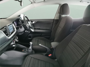 Used Kia Stonic 2018 for sale - 79459182: Photo