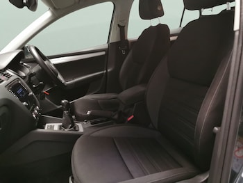 Used Skoda Octavia 2019 for sale - 76065520: Photo