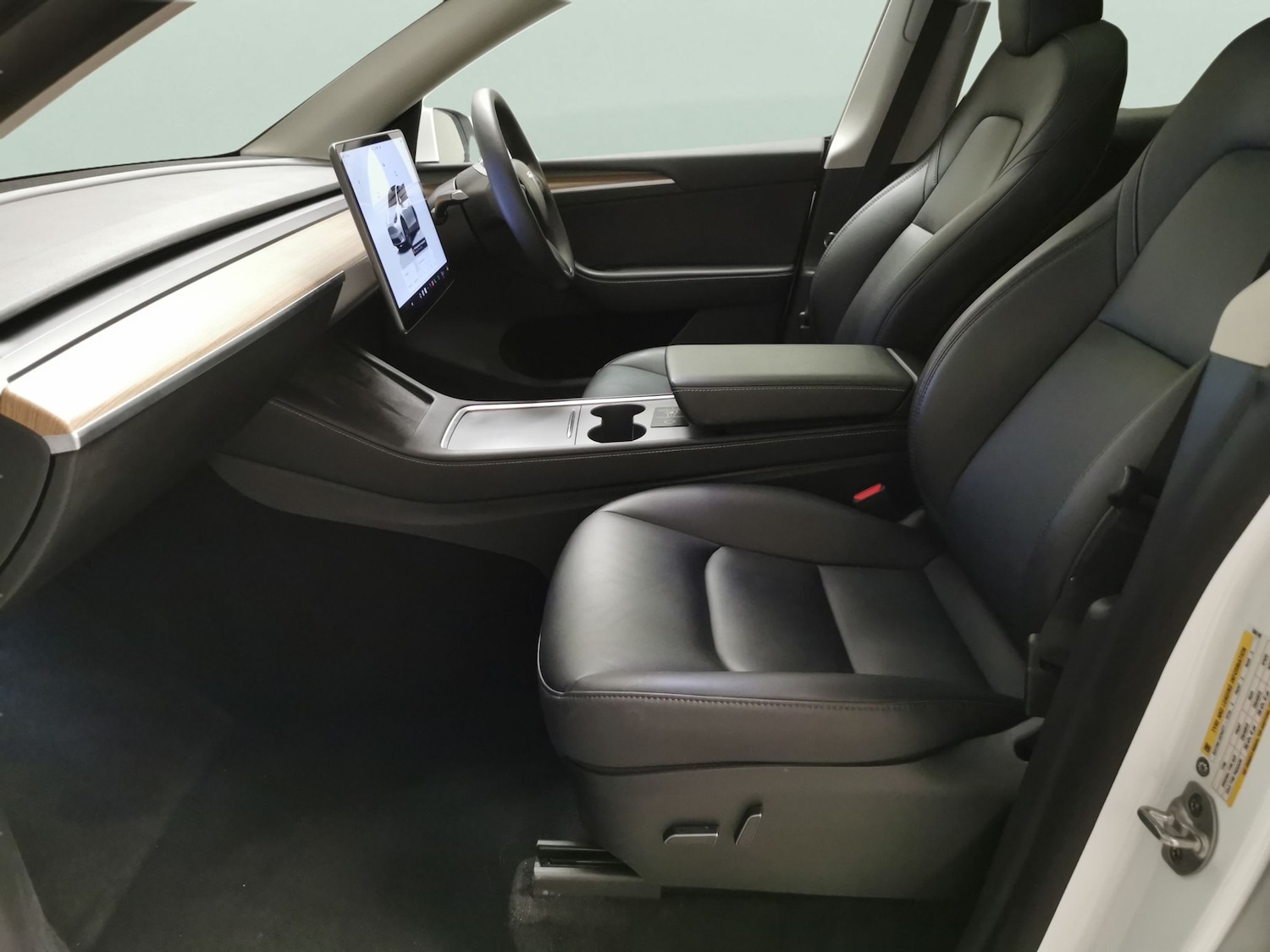 Used Tesla Model Y 2024 for sale - 78054034: Photo 4