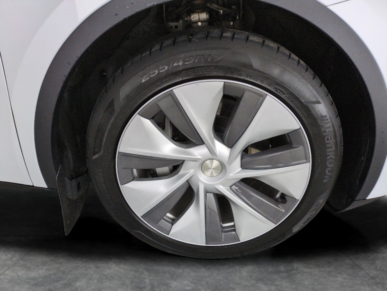 Used Tesla Model Y 2024 for sale - 77911660: Photo 27