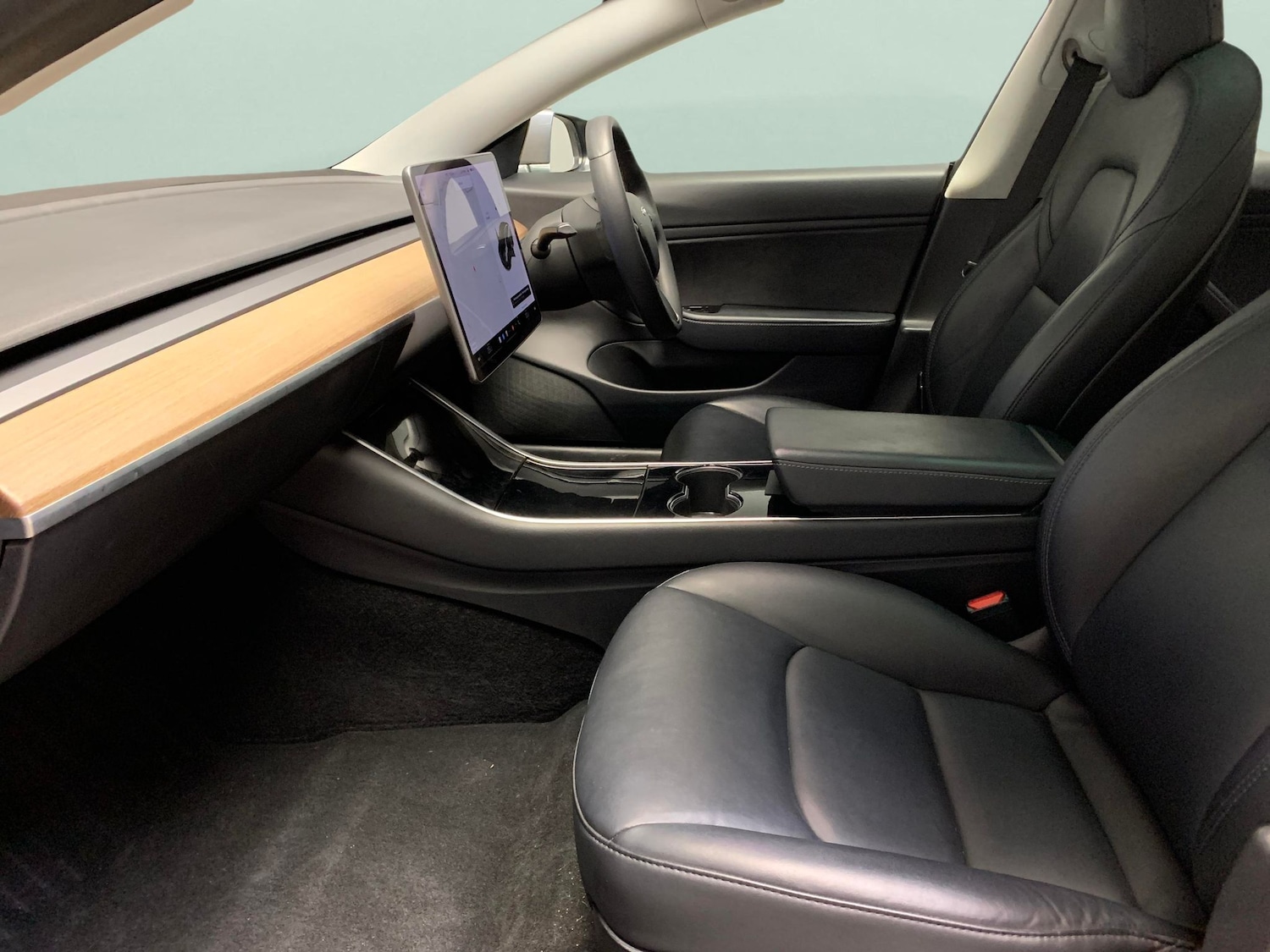 Used Tesla Model 3 2020 for sale - 76525980: Photo 4