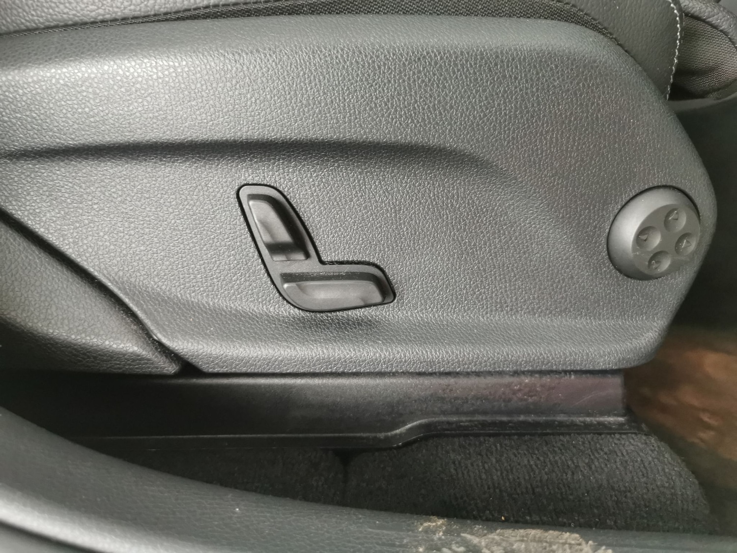 Used Mercedes-Benz GLC 2020 for sale - 77127992: Photo 24