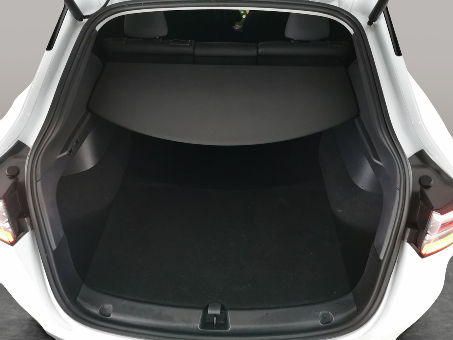 Used Tesla Model Y 2023 for sale - 76915479: Photo 37