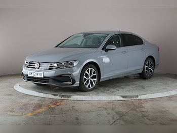 Volkswagen - Passat
