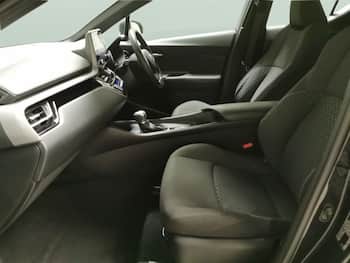 Used Toyota C-HR 2023 for sale - 79678520: Photo