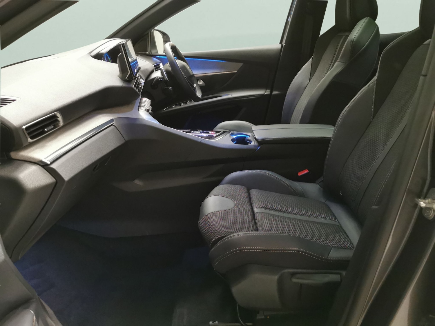 Used Peugeot 3008 2023 for sale - 76935039: Photo 4