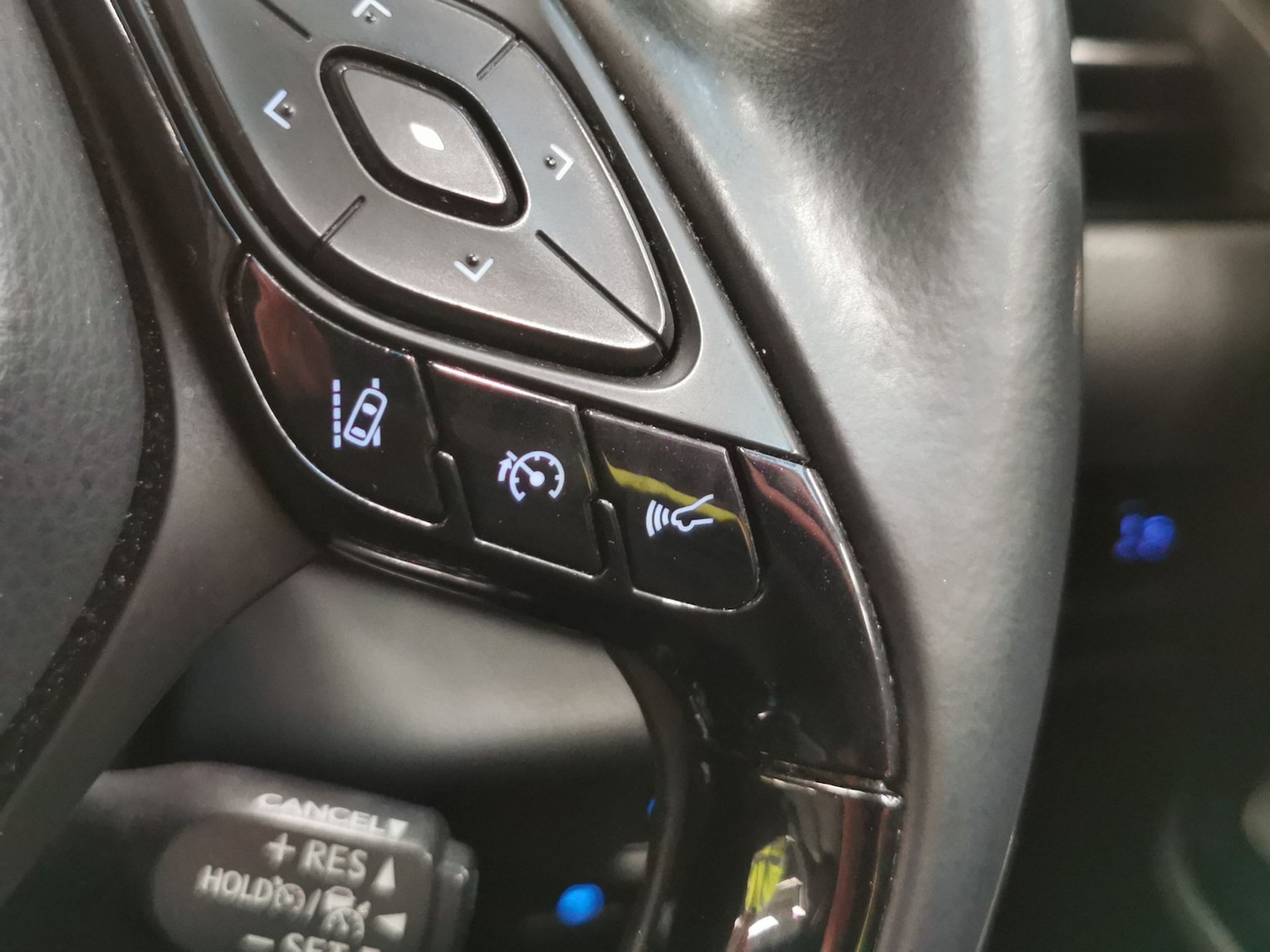 Used Toyota C-HR 2018 for sale - 76650865: Photo 17