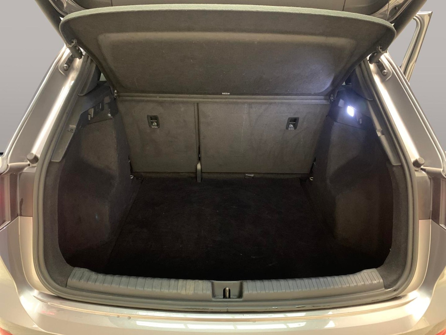 Used Audi Q4 e-tron 2023 for sale - 77795361: Photo 32