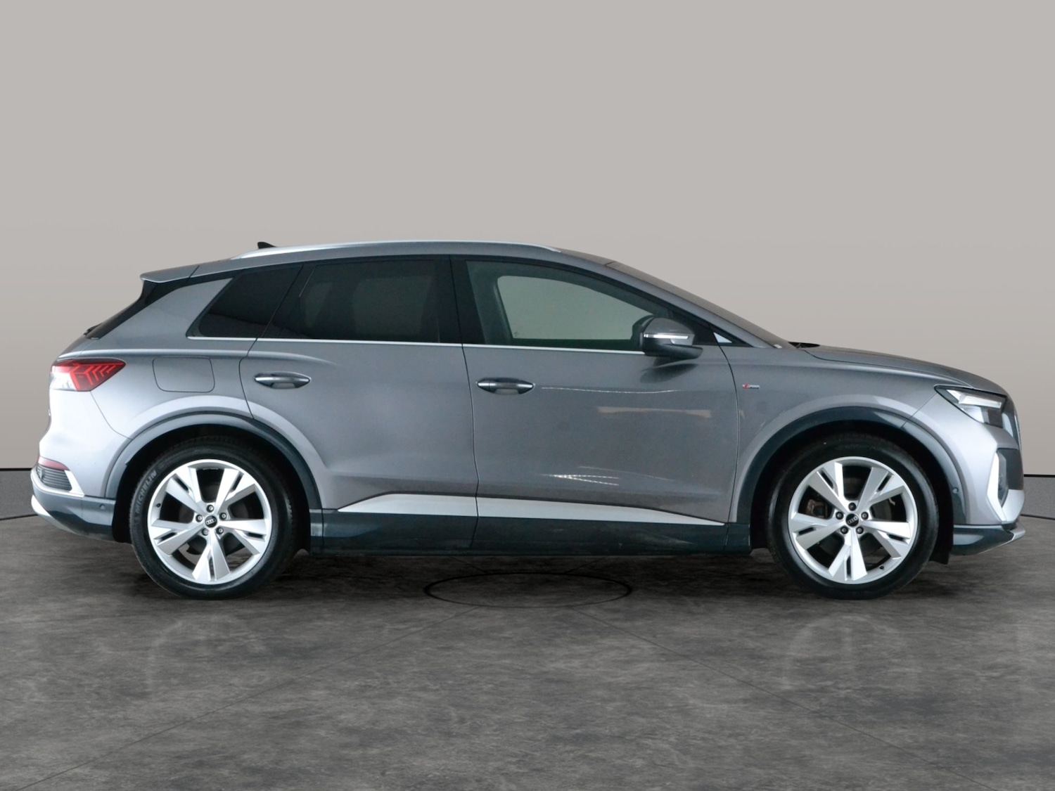 Used Audi Q4 e-tron 2023 for sale - 77795361: Photo 9