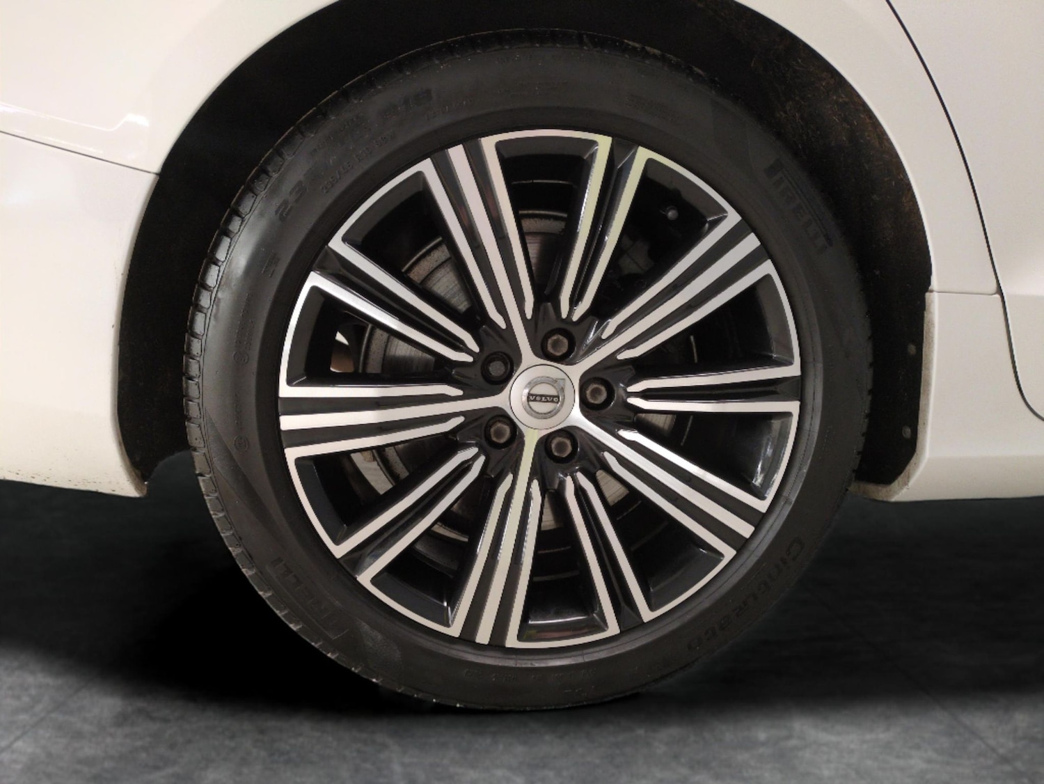 Used Volvo V60 2019 for sale - 76118203: Photo 29