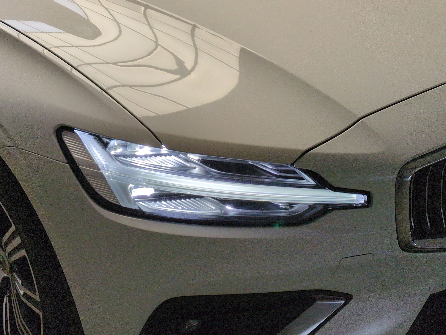 Used Volvo V60 2019 for sale - 76118203: Photo 7
