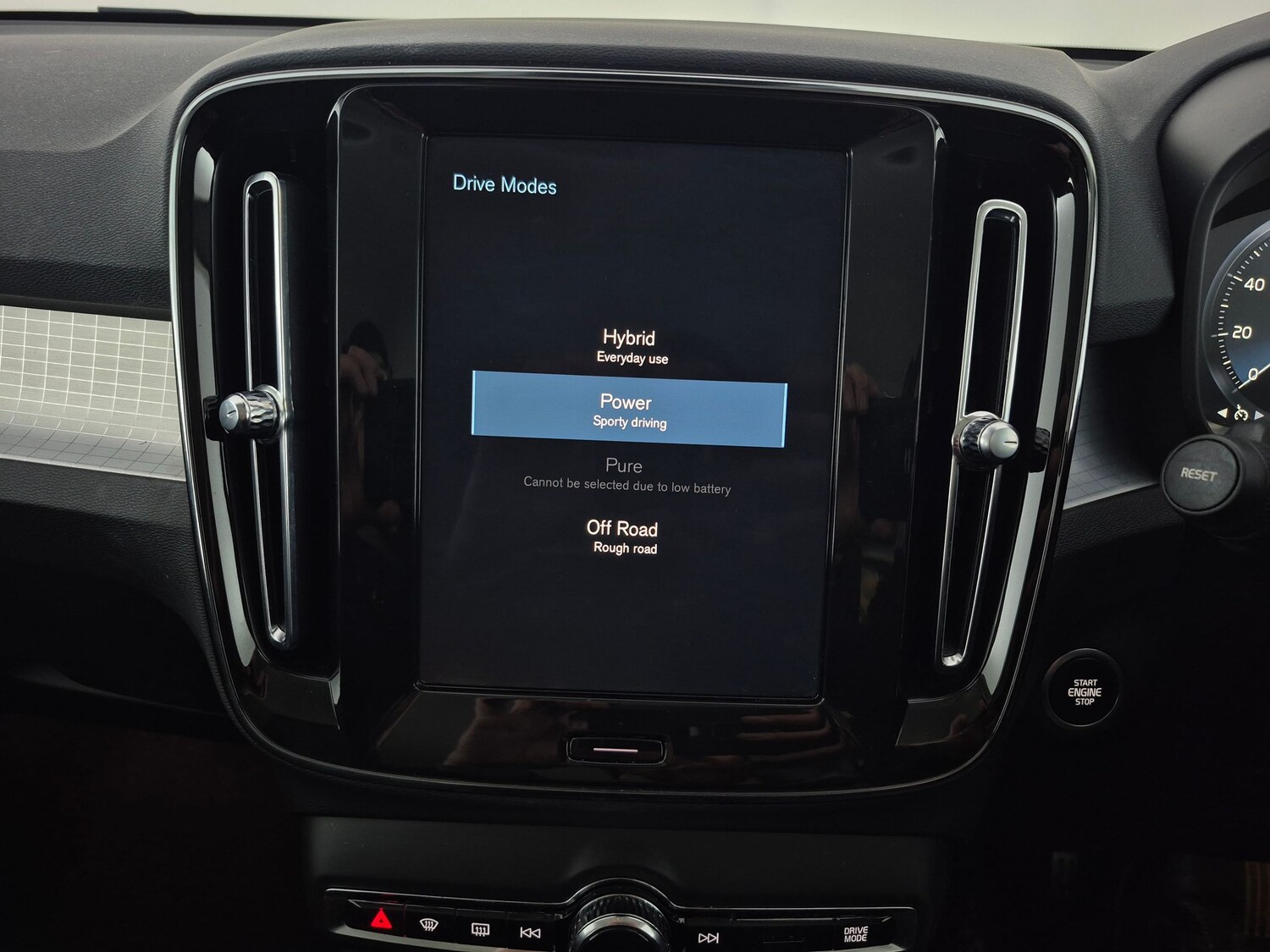 Used Volvo XC40 2022 for sale - 77707804: Photo 18