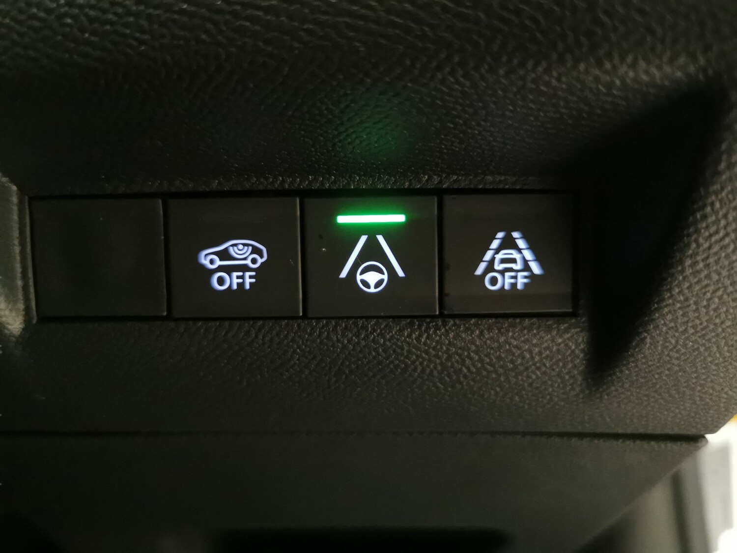 Used Peugeot E-2008 for sale - 77364993: Photo 24