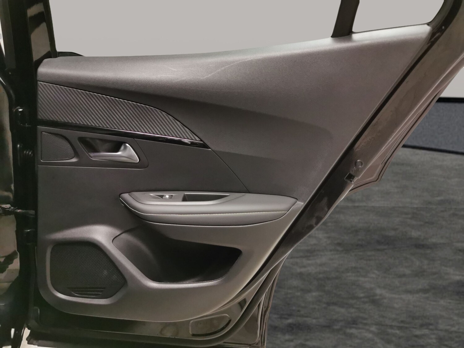 Used Peugeot E-2008 for sale - 77364993: Photo 31