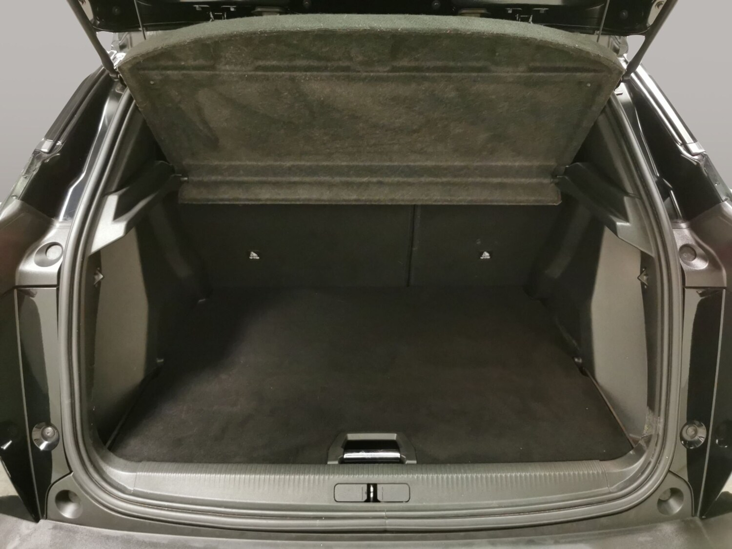 Used Peugeot E-2008 for sale - 77364993: Photo 36