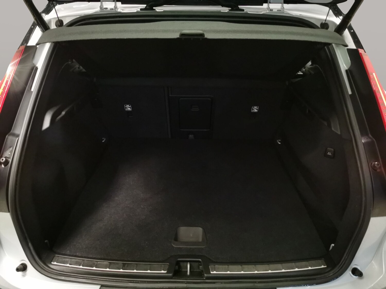 Used Volvo XC40 2020 for sale - 77740427: Photo 39