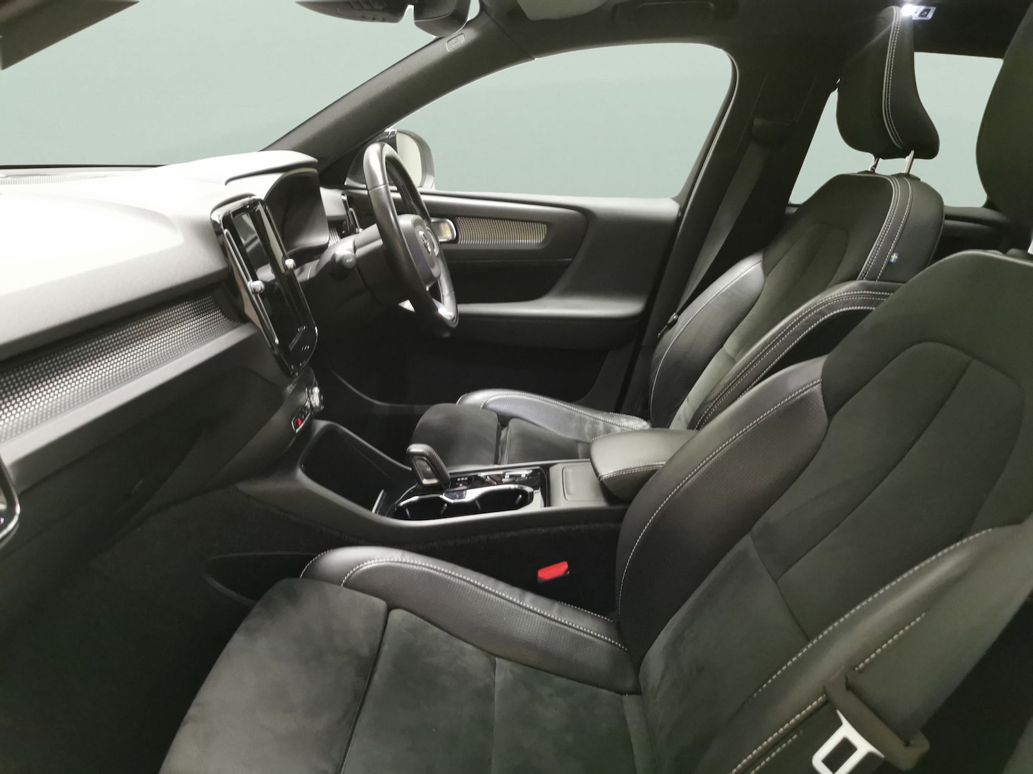 Used Volvo XC40 2020 for sale - 77740427: Photo 4