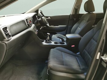 Used Kia Sportage 2017 for sale - 76531877: Photo