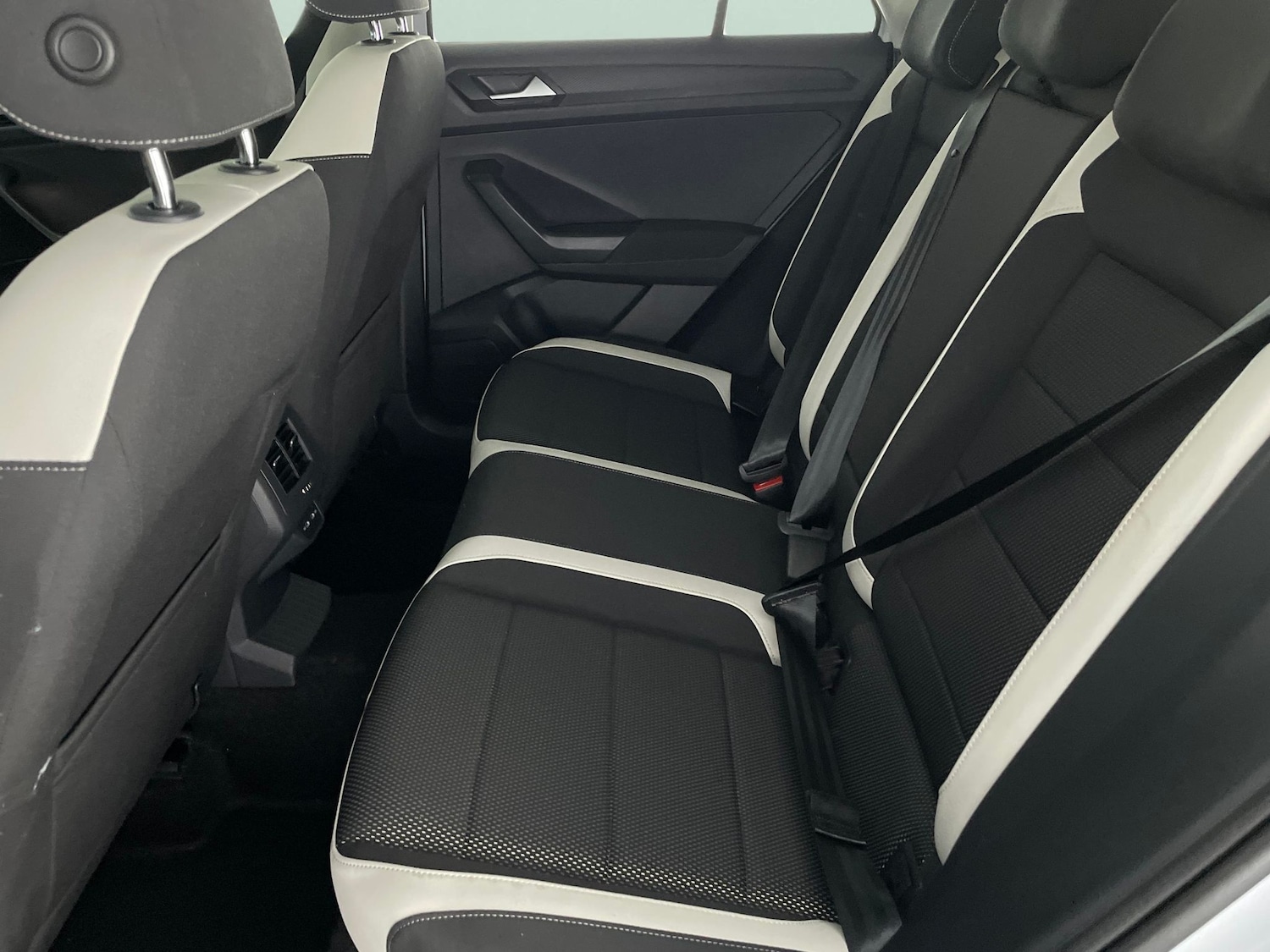 Used Volkswagen T-Roc 2021 for sale - 77418063: Photo 28