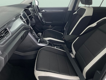 Used Volkswagen T-Roc undefined for sale - 77418063: Photo