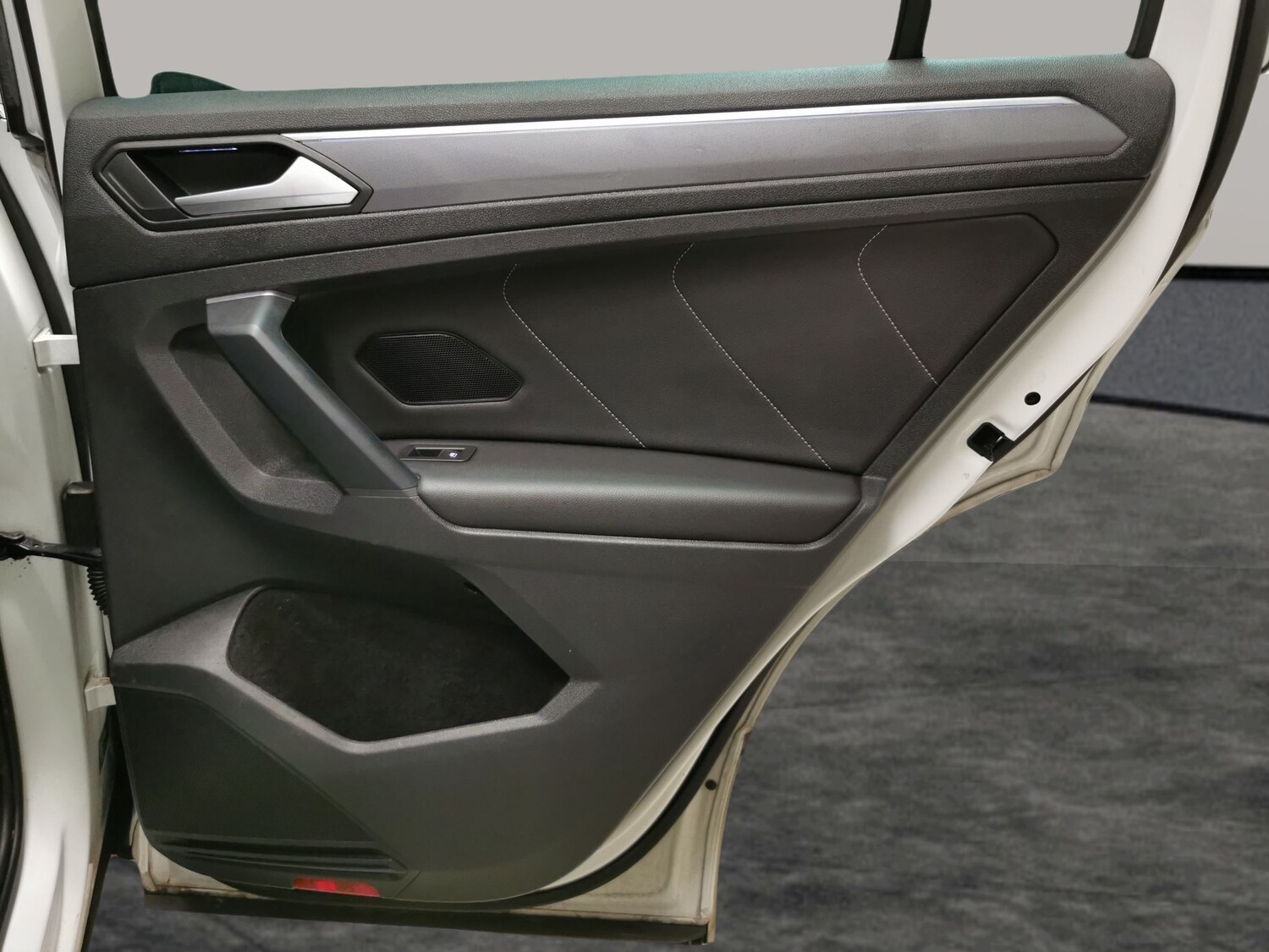 Used Volkswagen Tiguan 2019 for sale - 78218579: Photo 28