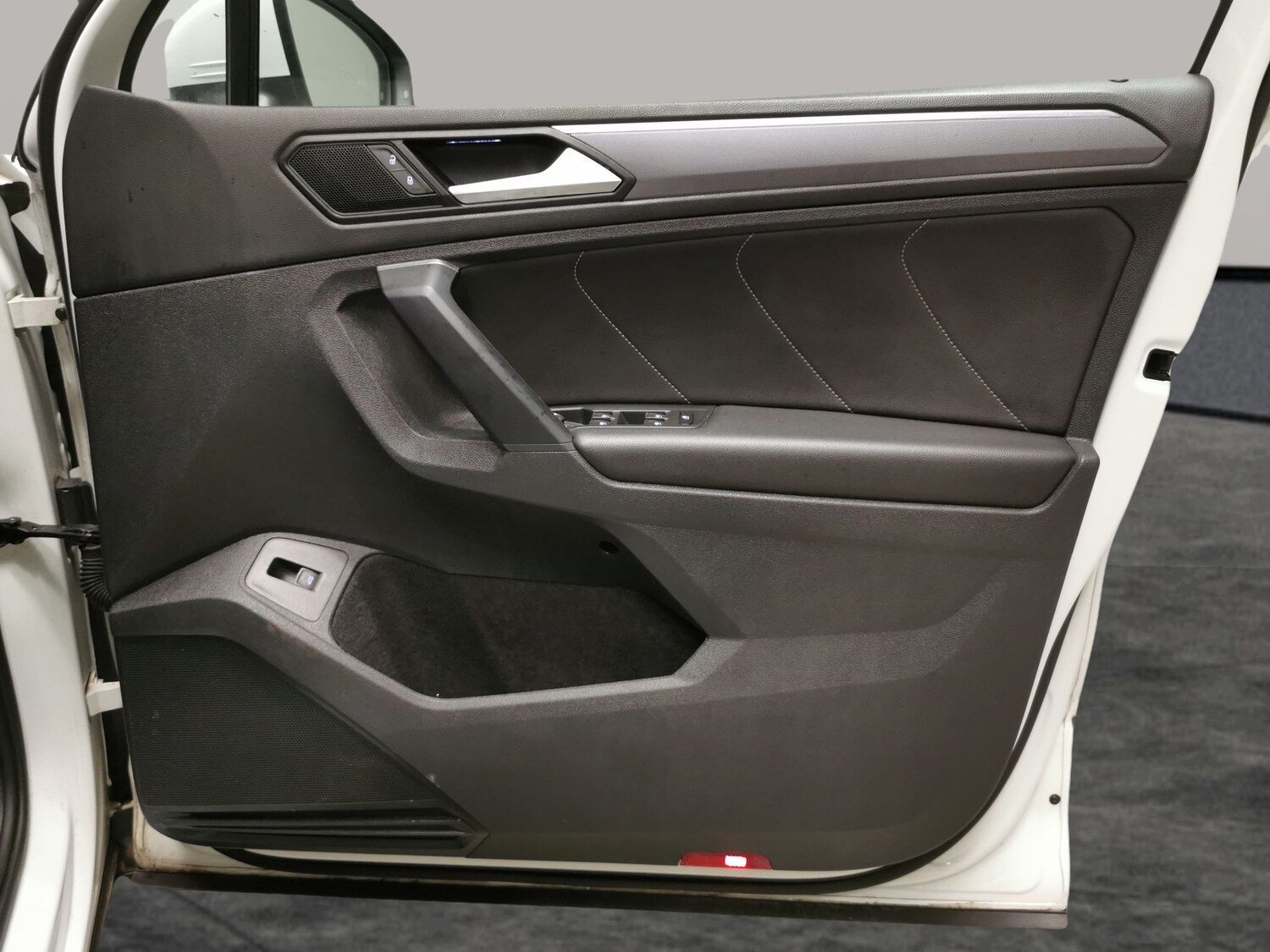 Used Volkswagen Tiguan 2019 for sale - 78218579: Photo 29