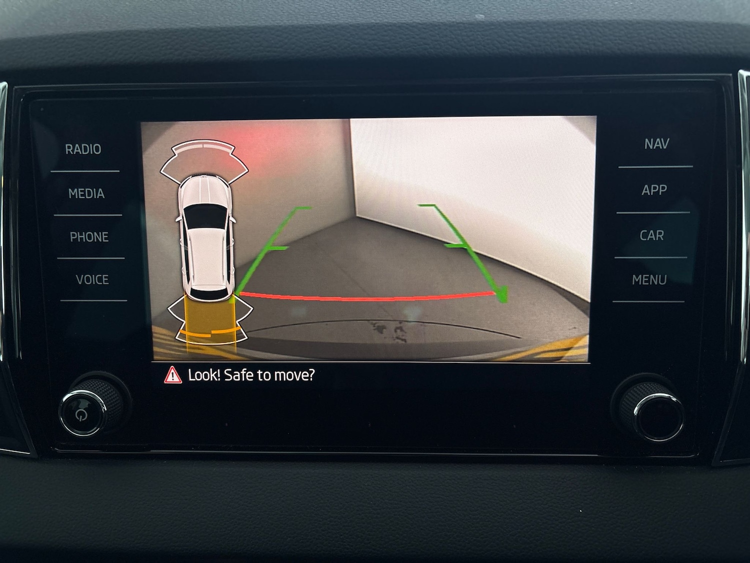 Used Skoda Karoq 2022 for sale - 76946516: Photo 5