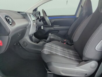 Used Peugeot 108 undefined for sale - 78134025: Photo