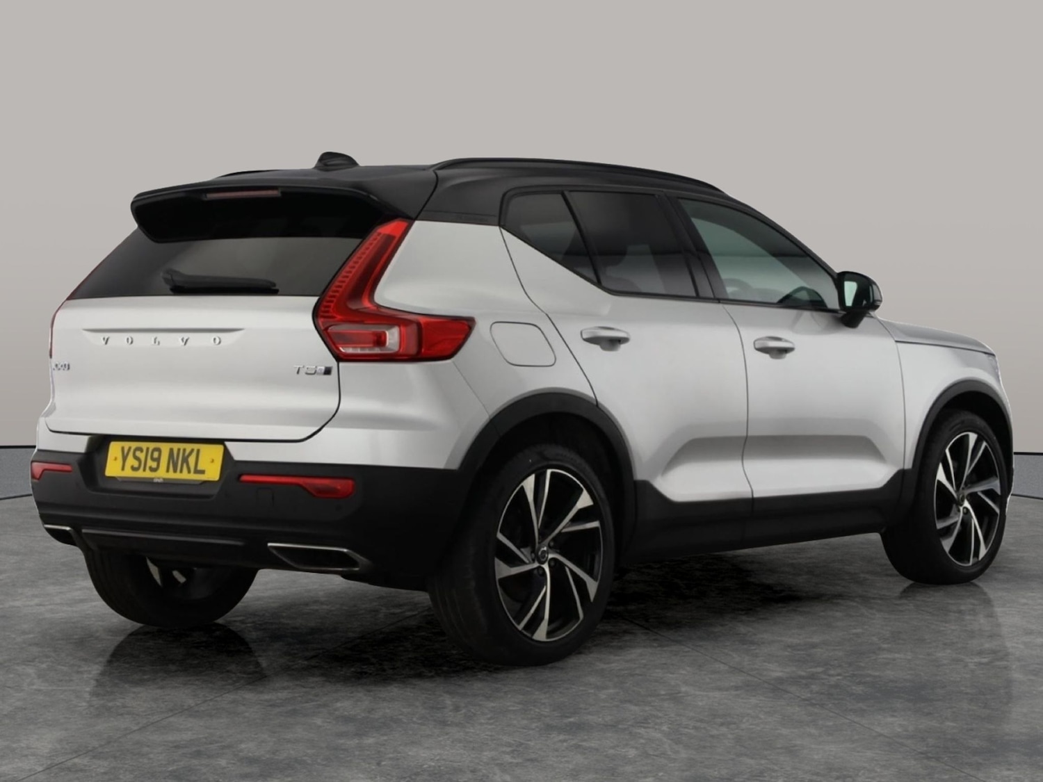 Used Volvo XC40 2019 for sale - 77962942: Photo 6