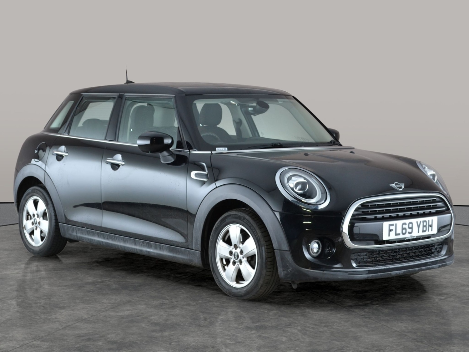 Used MINI Hatch 2019 for sale - 76980528: Photo 7