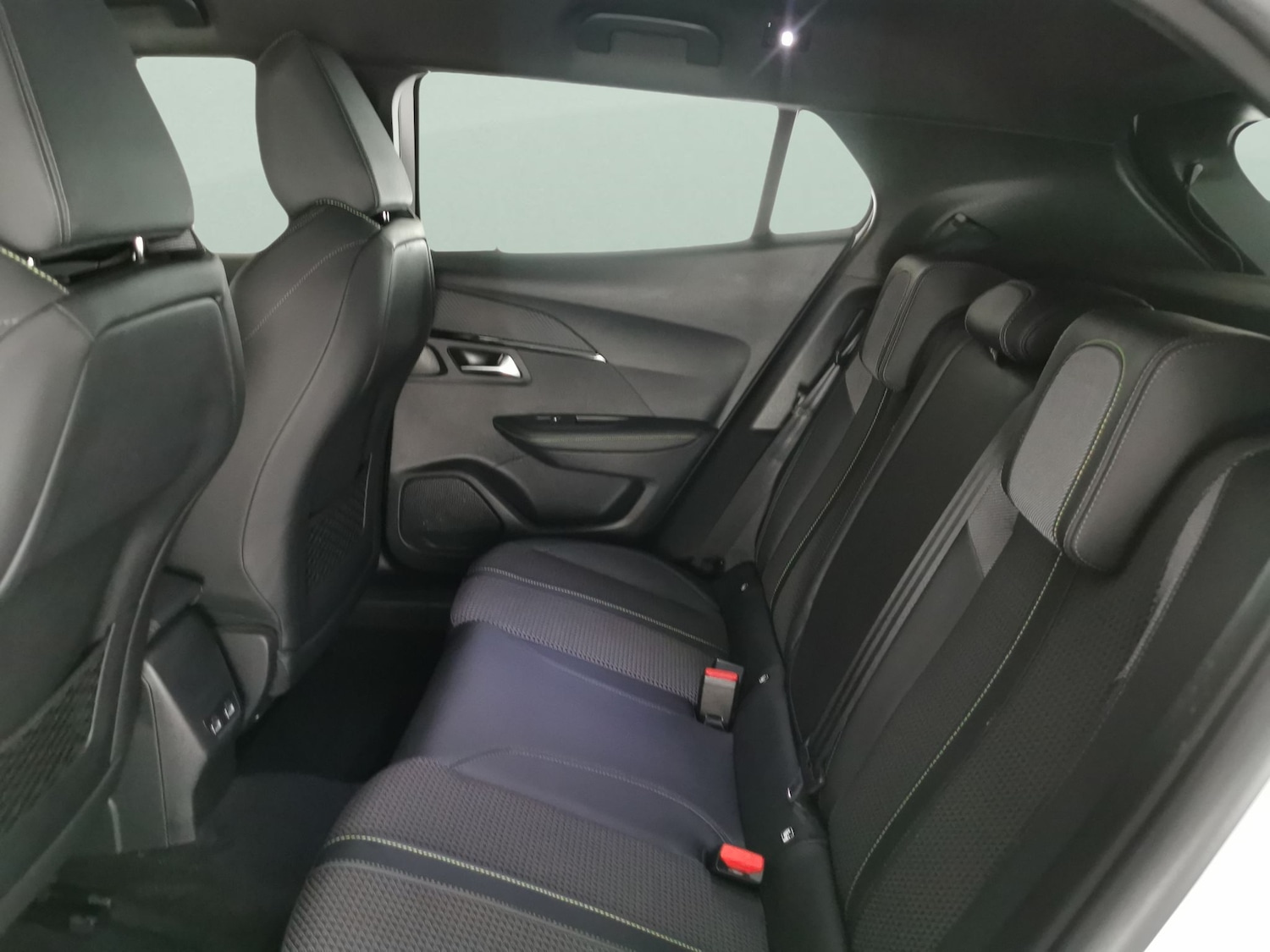 Used Peugeot 2008 2023 for sale - 76464088: Photo 38