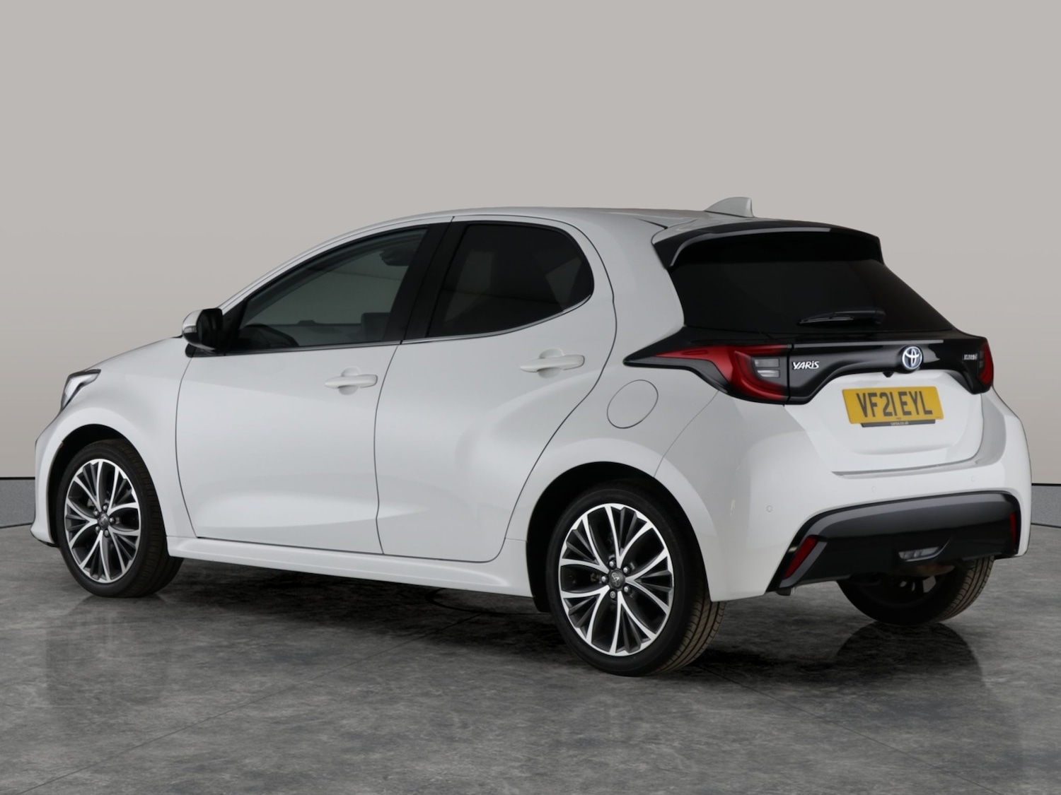 Used Toyota Yaris 2021 for sale - 76703993: Photo 11