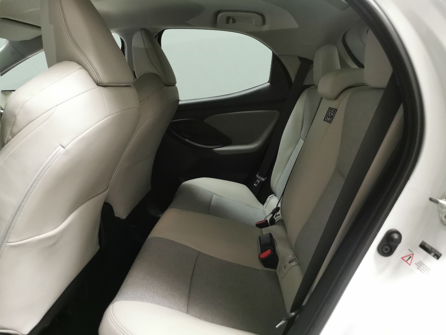 Used Toyota Yaris 2021 for sale - 76703993: Photo 24