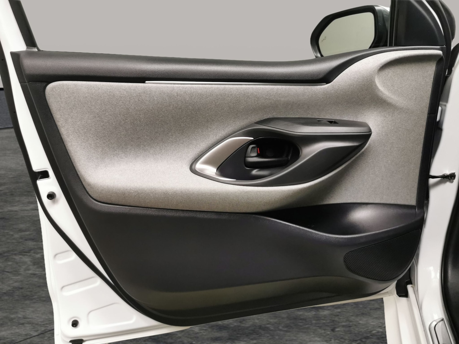 Used Toyota Yaris 2021 for sale - 76703993: Photo 25