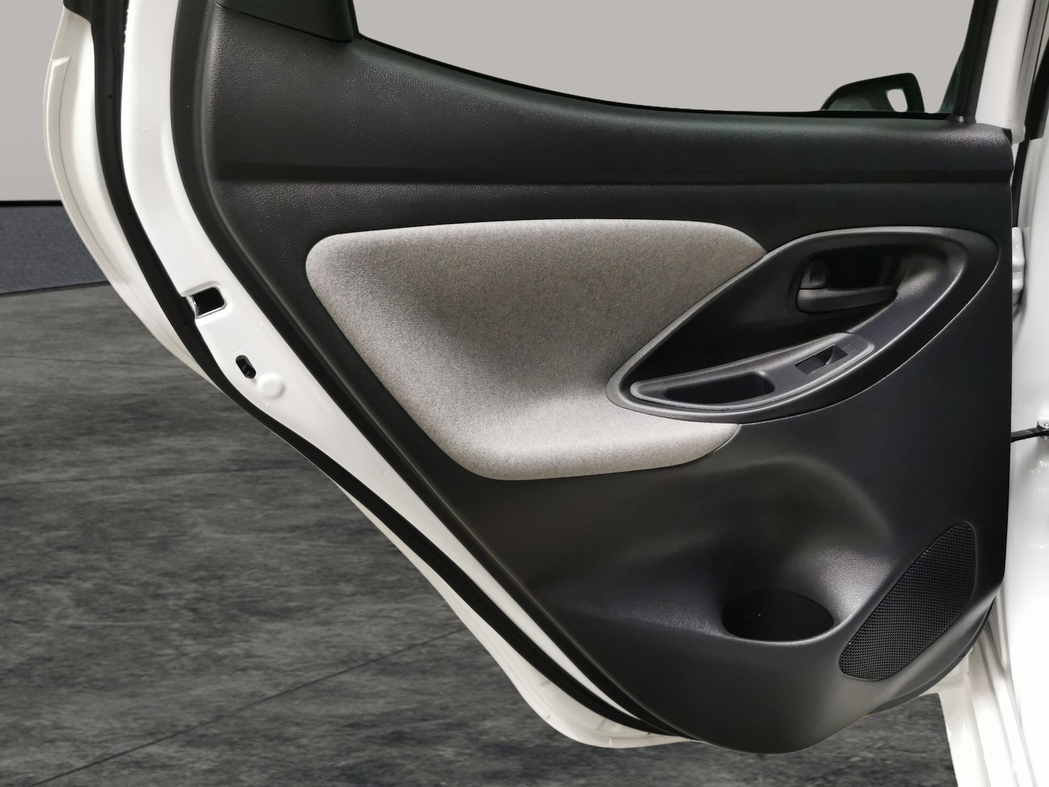 Used Toyota Yaris 2021 for sale - 76703993: Photo 26