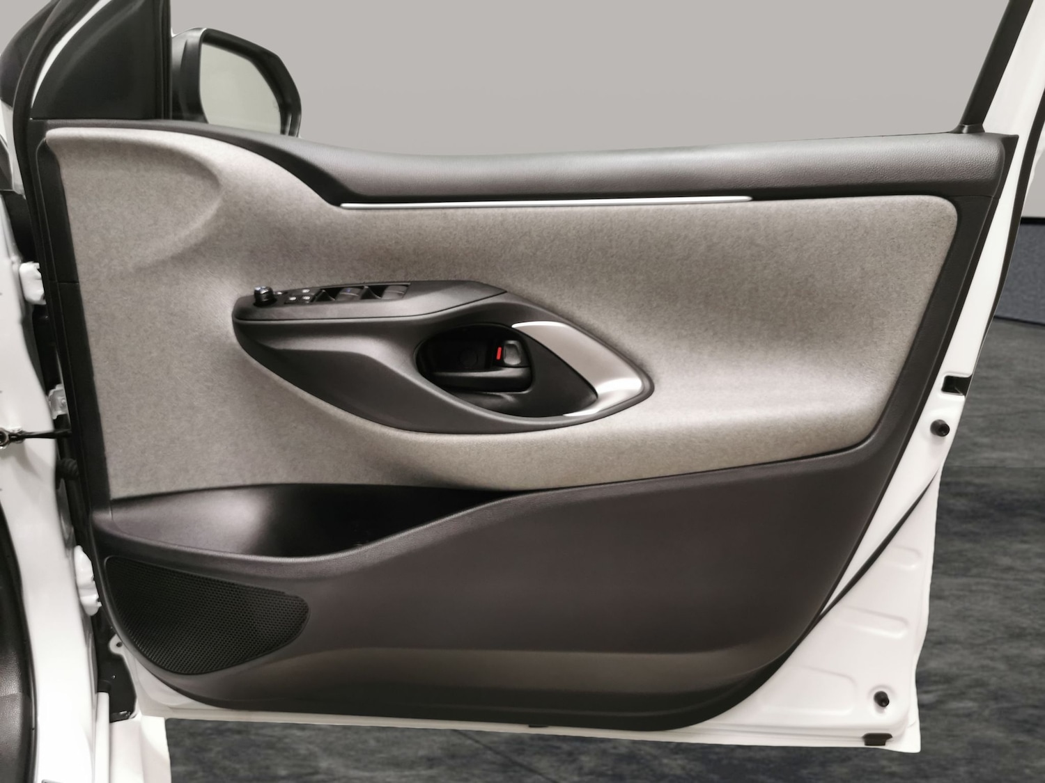 Used Toyota Yaris 2021 for sale - 76703993: Photo 28