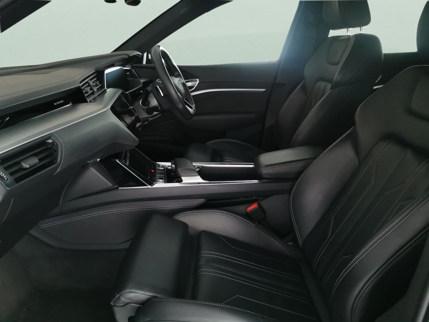 Used Audi e-tron 2021 for sale - 77138088: Photo 4