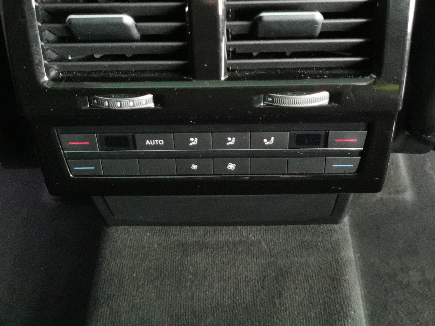 Used Volkswagen Touareg 2023 for sale - 77255983: Photo 29