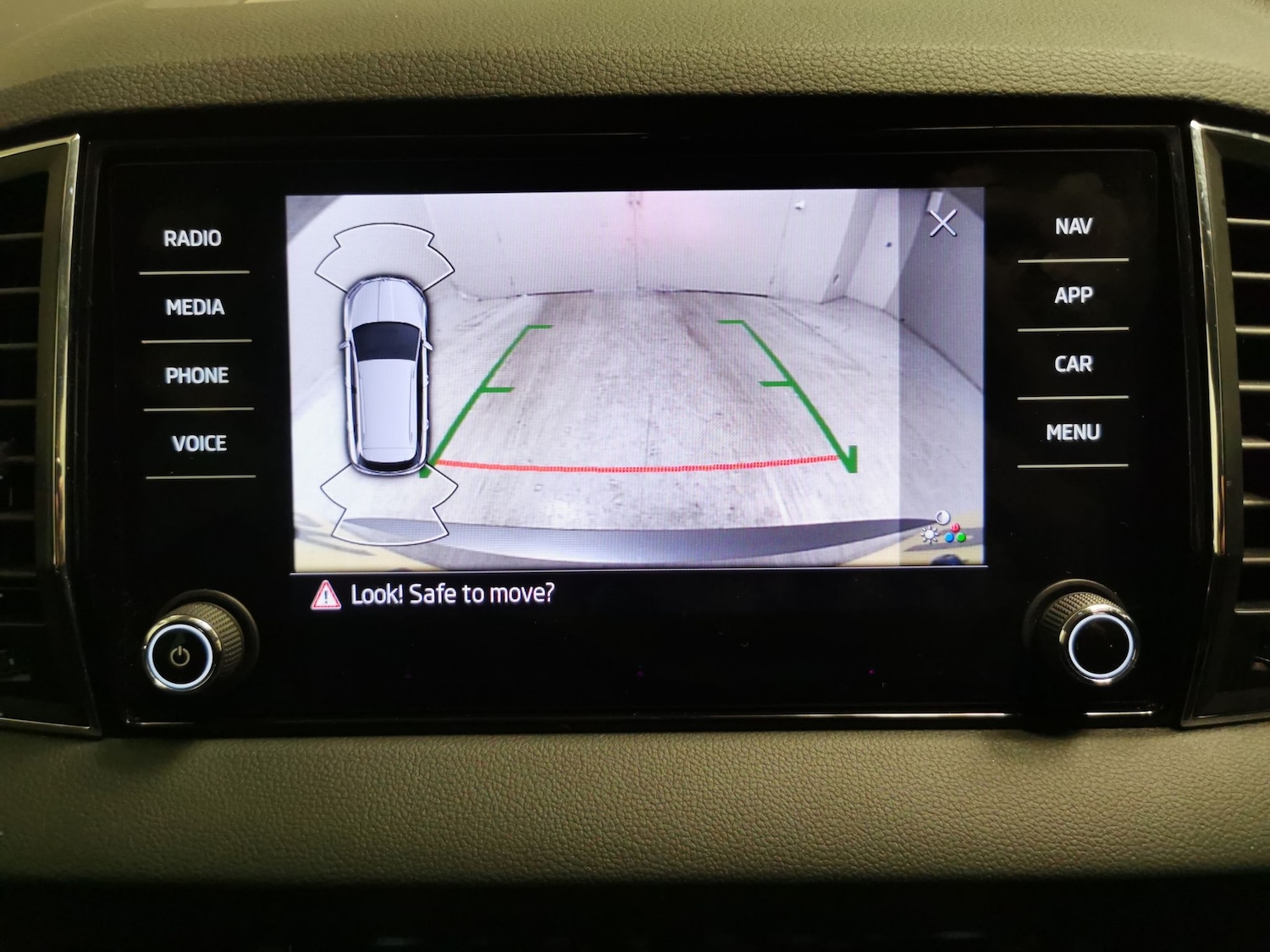 Used Skoda Karoq 2023 for sale - 77819400: Photo 5