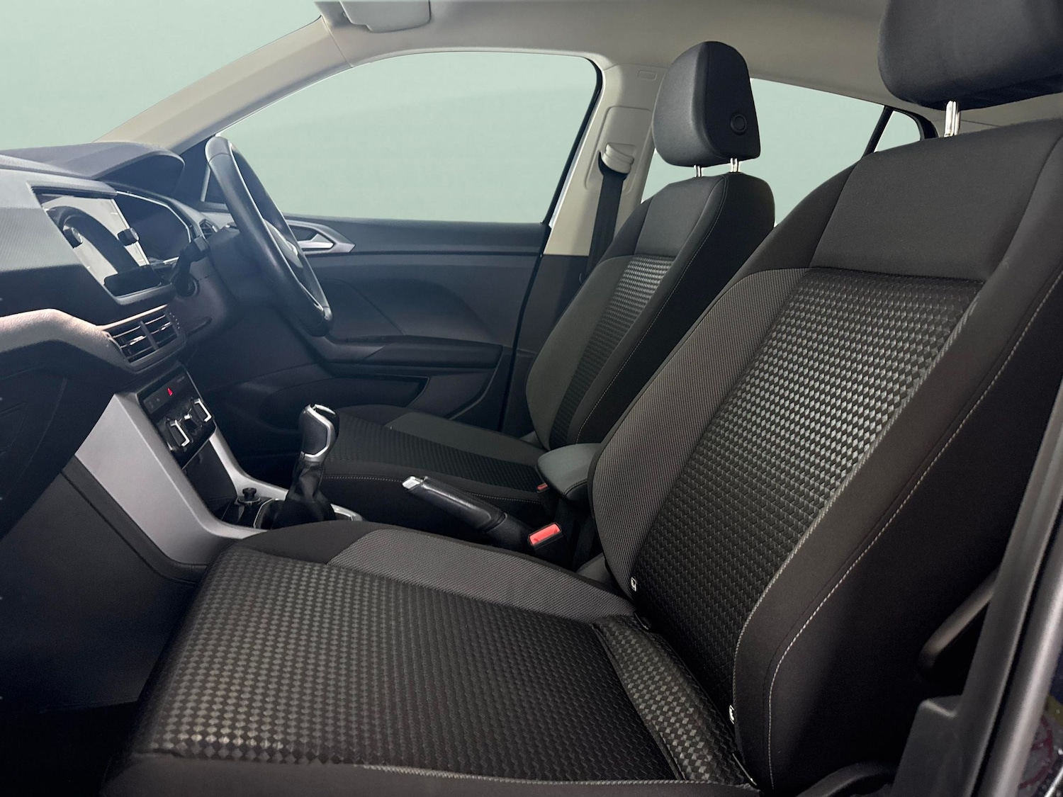 Used Volkswagen T-Cross 2022 for sale - 77663110: Photo 4