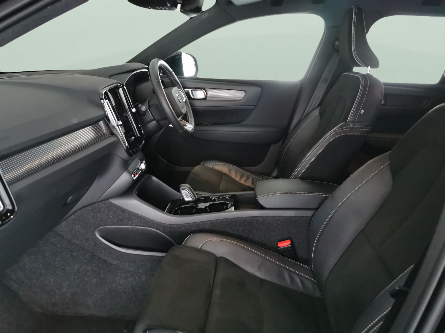 Used Volvo XC40 2021 for sale - 76445160: Photo 4