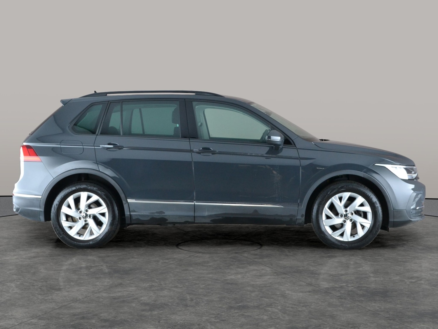 Used Volkswagen Tiguan 2022 for sale - 77312604: Photo 8